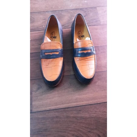 Chaussure soulier bleu-marron
